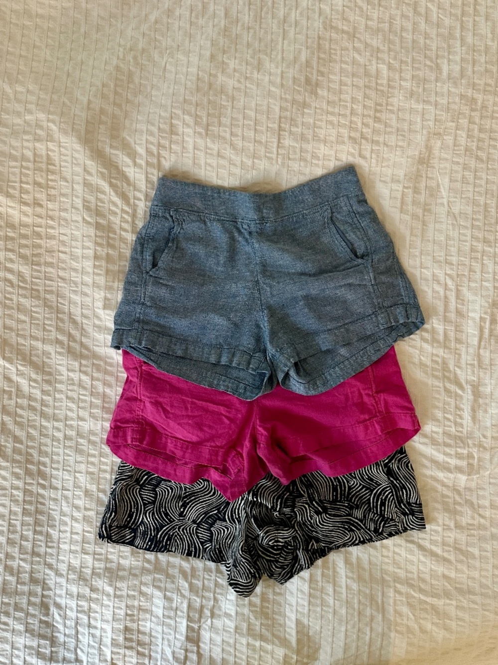 3 Linen Blend Shorts (Gap & Target) Size Small (Blue, Pink, Black & White)